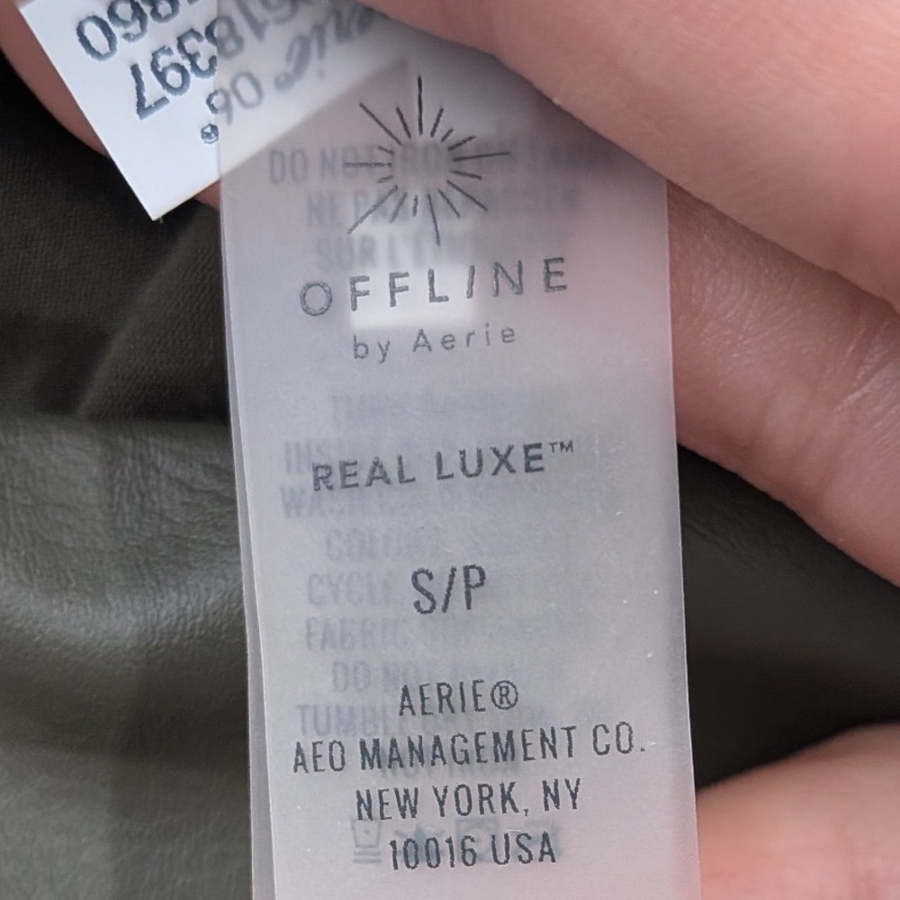 NWT Offline by AERIE Real Luxe Olive Green Faux Leather Hi-Rise Leggings SMALL - Picture 4 of 9